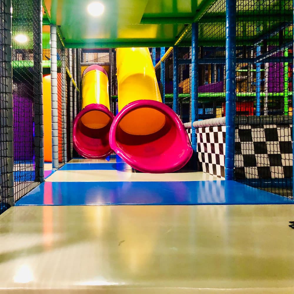 Roehrenrutsche für Kinder in der Marcelo fun Arena